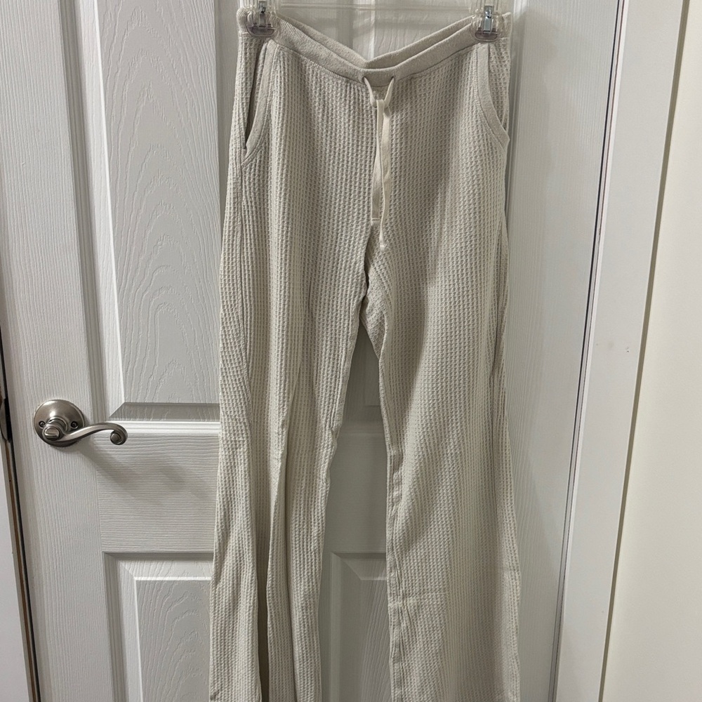Aeropostale Cream Waffle Knit Lounge Pants